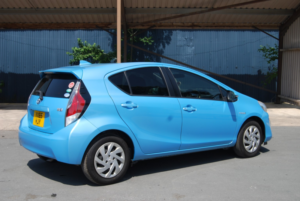 2015 Toyota Aqua Prius C Hybrid in Blue — image 6