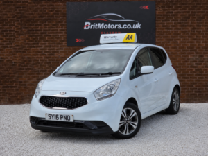 2016 Kia Venga 1.4 Crdi Sr7 in White — image 4