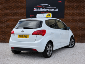 2016 Kia Venga 1.4 Crdi Sr7 in White — image 6