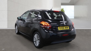 2016 Peugeot 208 1.2 Puretech Allure Black 5dr Low Tax+satnav in Black — image 2
