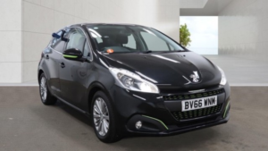 2016 Peugeot 208 1.2 Puretech Allure Black 5dr Low Tax+satnav in Black — image 3