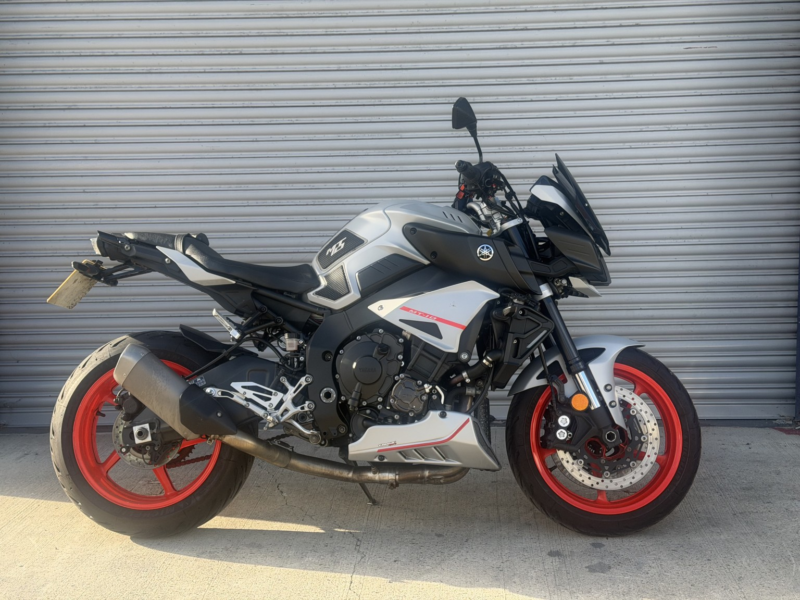 2019 Yamaha Mt-10 in Grey — image 1