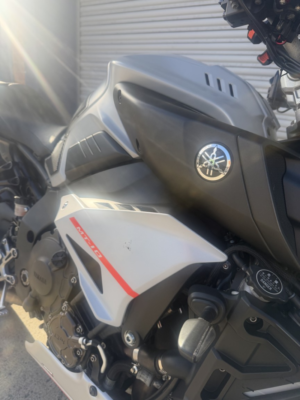 2019 Yamaha Mt-10 in Grey — image 5