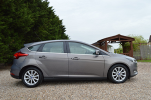 2015 Ford Focus 1.0 T Ecoboost Titanium in Brown — image 4