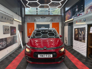2017 Citroen Grand C4 Picasso 1.6 Bluehdi Flair Euro 6 (s/s) 5dr in Red — image 2
