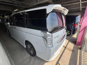 2014 Honda Stepwagon 2.0 Spada Z 5dr 8 Seats in White — image 3