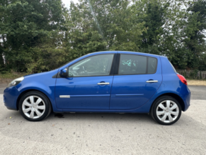 2011 Renault Clio 1.6 Vvt Gt Line Tomtom in Blue — image 6