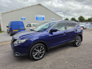 2017 Nissan Qashqai 1.5 Dci Tekna 2WD Euro 6 (s/s) 5dr in Blue — image 3
