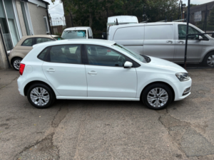2016 Volkswagen Polo 1.2 Tsi Bluemotion Tech Se Hatchback 5dr Petrol Manual Euro 6 (s/s) (90 Ps) in White — image 2