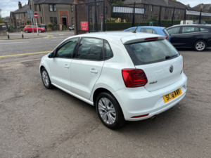 2016 Volkswagen Polo 1.2 Tsi Bluemotion Tech Se Hatchback 5dr Petrol Manual Euro 6 (s/s) (90 Ps) in White — image 5