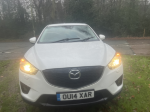 2014 Mazda Cx-5 2.2 Skyactiv-D Sport Nav in White — image 3