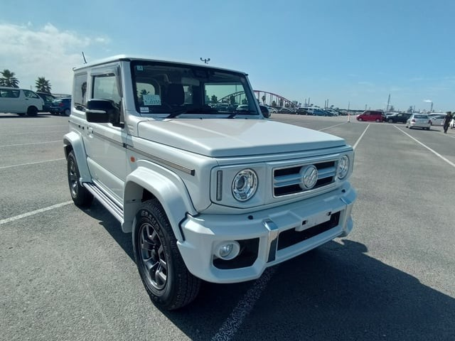 2025 Suzuki Jimny 1.5 Auto 3 Door 2025 4WD Little G Spec in White — image 1
