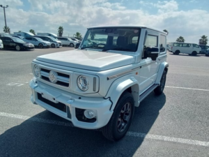 2025 Suzuki Jimny 1.5 Auto 3 Door 2025 4WD Little G Spec in White — image 2