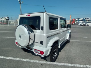 2025 Suzuki Jimny 1.5 Auto 3 Door 2025 4WD Little G Spec in White — image 4