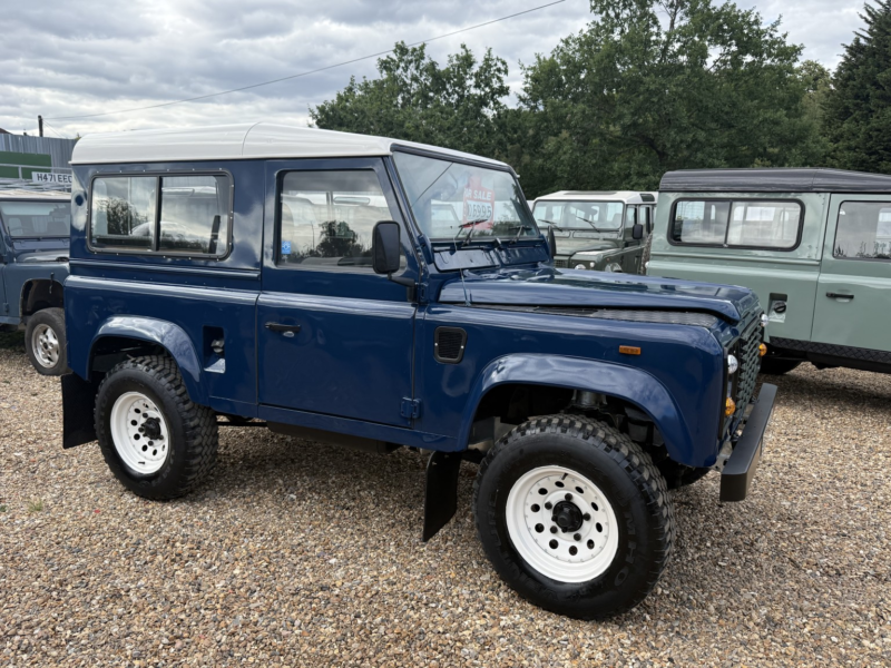 1998 Land Rover Defender 90 300tdi*full Rebuild*new Galv Chassis*amazing Low Miles Only 51k* in Blue — image 1