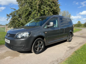 2011 Volkswagen Caddy Maxi 1.6 Tdi C20 Maxi Life DSG Fwd 5dr (window) in Grey — image 2