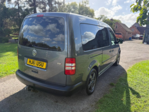 2011 Volkswagen Caddy Maxi 1.6 Tdi C20 Maxi Life DSG Fwd 5dr (window) in Grey — image 3