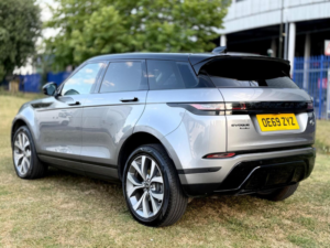 2020 Land Rover Range Rover Evoque 2.0 D240 Hse Auto 4WD Euro 6 (s/s) 5dr in Grey — image 3