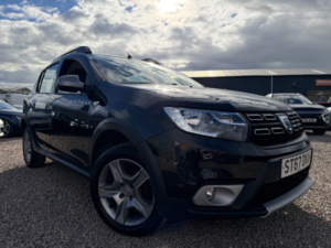 2017 Dacia Sandero Stepway 0.9 Stepway Ambiance Tce 90 in Black — image 3