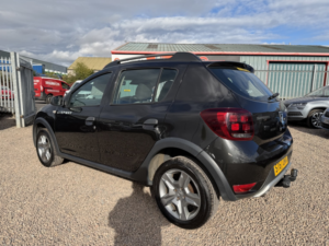 2017 Dacia Sandero Stepway 0.9 Stepway Ambiance Tce 90 in Black — image 4