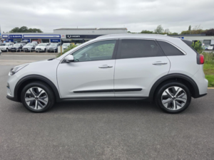 2021 Kia Niro 64kwh 3 Auto 5dr in Silver — image 6