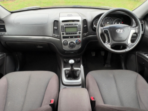 2010 Hyundai Santa Fe 2.2 Crdi Style 4WD Euro 5 5dr (5 Seat) in Grey — image 2