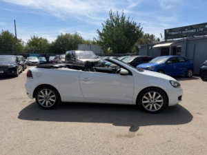 2012 Volkswagen Golf 1.6 Tdi Bluemotion Tech Se Cabriolet Euro 5 (s/s) 2dr in White — image 2