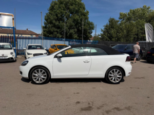 2012 Volkswagen Golf 1.6 Tdi Bluemotion Tech Se Cabriolet Euro 5 (s/s) 2dr in White — image 5