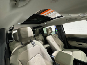 2020 Land Rover Defender 110 2.0 Sd4 First Edition Auto 4WD Euro 6 (s/s) 5dr in Green — image 4