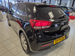 2021 Kia Rio 1.0 T-Gdi Mhev 3 Hatchback 5dr Petrol Hybrid Manual Euro 6 (s/s) (118 Bhp) in Black — image 2