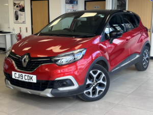 2019 Renault Captur 1.3 Gt Line Tce 150 Auto Edc My19 in Red — image 3