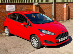 2013 Ford Fiesta 1.25 Style Euro 5 5dr in Red — image 2