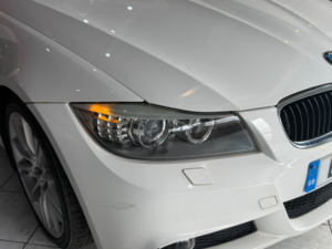 2011 BMW 3 Series 2.0 318d M Sport Touring in White — image 3