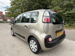 2009 Citroen C3 Picasso 1.6 Hdi Vt in Beige — image 2