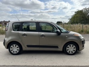 2009 Citroen C3 Picasso 1.6 Hdi Vt in Beige — image 6