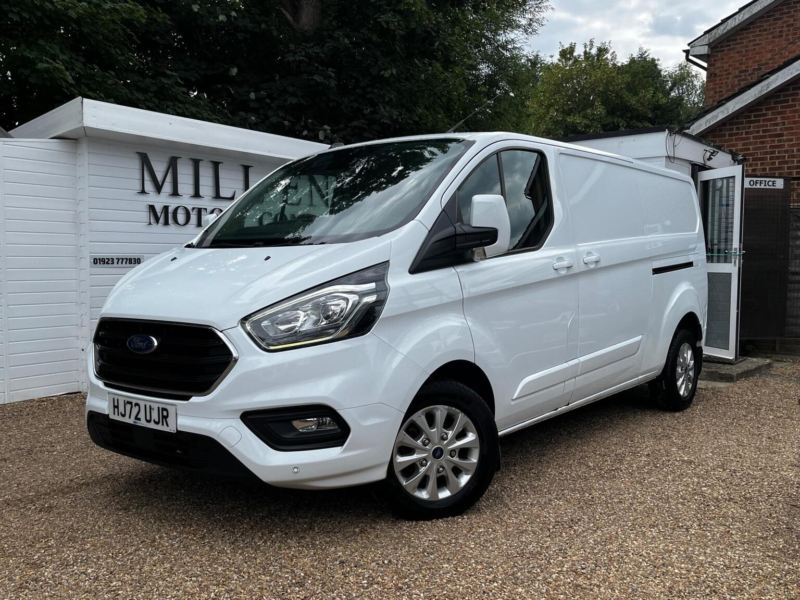 2022 Ford Transit Custom 2.0 300 Ecoblue Limited L2 H1 Euro 6 (s/s) 5dr in White — image 1