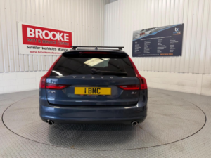 2019 Volvo V90 2.0 D4 Momentum Plus Auto Euro 6 (s/s) 5dr in Blue — image 6