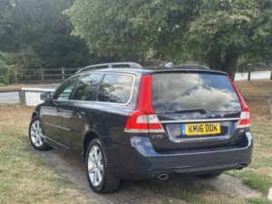 2016 Volvo V70 2.0 Se Nav D4 in Blue — image 3
