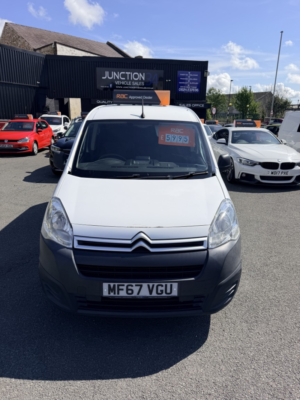 2017 Citroen Berlingo 1.6 Bluehdi 850 Enterprise in White — image 3