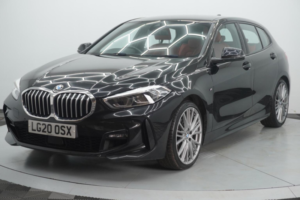 2020 BMW 1 Series 1.5 118i M Sport Euro 6 (s/s) 5dr in Black — image 4