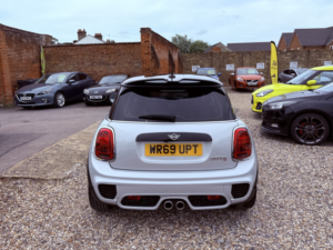 2019 MINI Hatch 2.0 3-Door Hatch Cooper S Sport in Silver — image 5