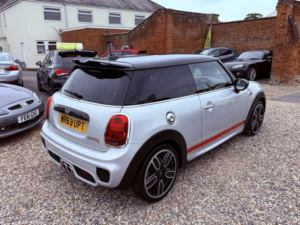 2019 MINI Hatch 2.0 3-Door Hatch Cooper S Sport in Silver — image 6