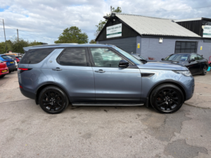 2018 Land Rover Discovery 2.0 Sd4 Se SUV 5dr Diesel Auto 4WD Euro 6 (s/s) (240 Ps) in Blue — image 6