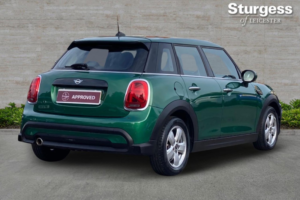 2022 MINI Hatch 1.5 Cooper Classic Steptronic Euro 6 (s/s) 5dr in Green — image 6