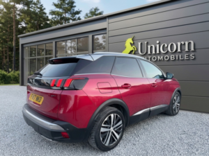 2017 Peugeot 3008 2.0 Bluehdi Gt in Red — image 3