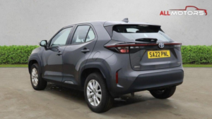 2022 Toyota Yaris Cross 1.5 Vvt-H Icon E-CVT Euro 6 (s/s) 5dr in Grey — image 4