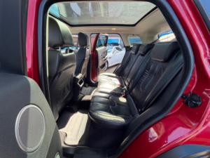 2013 Land Rover Range Rover Evoque 2.2 Sd4 Pure Tech Auto 4WD Euro 5 (s/s) 5dr in Red — image 5