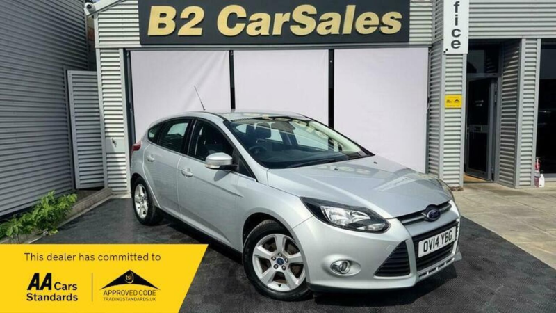 2014 Ford Focus 1.6 Zetec Navigator Powershift Euro 5 5dr in Silver — image 1