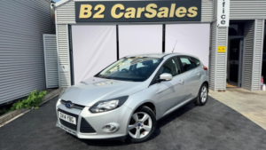 2014 Ford Focus 1.6 Zetec Navigator Powershift Euro 5 5dr in Silver — image 5