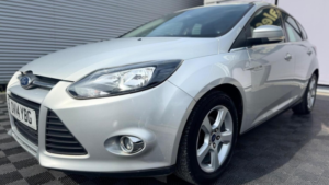 2014 Ford Focus 1.6 Zetec Navigator Powershift Euro 5 5dr in Silver — image 6